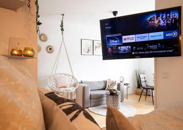 Zentrale & Gemuetliche Wohnung Mit Sonnenbalkon
