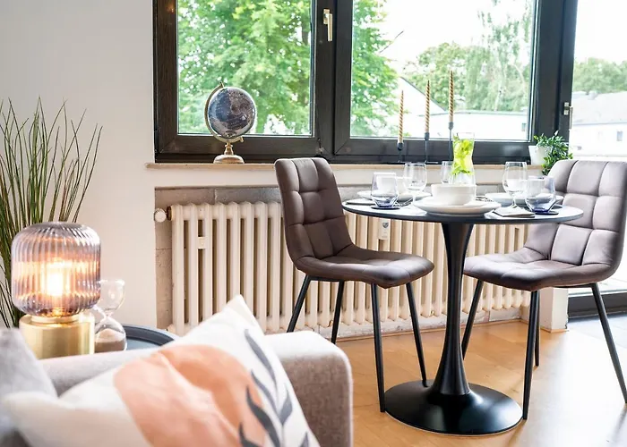 Zentrale & Gemuetliche Wohnung Mit Sonnenbalkon